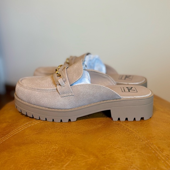 NWOB DL by Chinese Laundry Platform Backless Loafer Mule in Tan - Picture 4 of 12